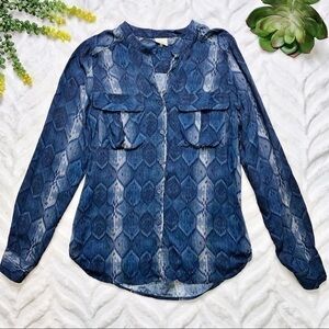 Ecru Reptile Print Faux Chambray Blue Long Sleeve Button Down Blouse Size Small
